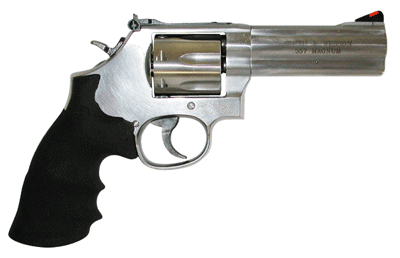 Smith & Wesson 686 Plus Distinguished Combat Magnum Revolver